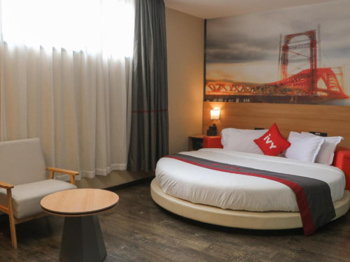 IVY Hotel