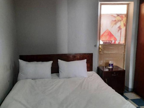 happy_single_room